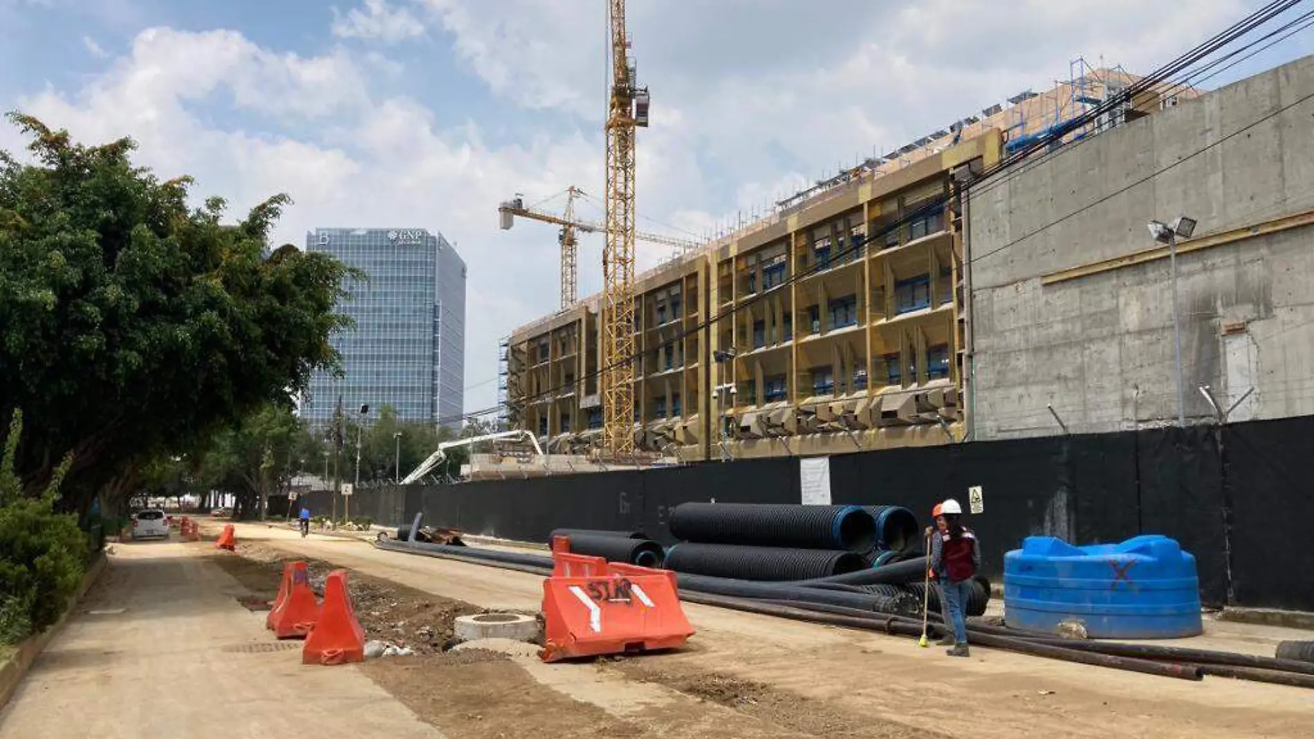 CONSTRUCCIÓN DE LA EMBAJADA DE ESTADOS UNIDOS.  FOTO ARACELY MARTÍNEZ OVACIONES (26)